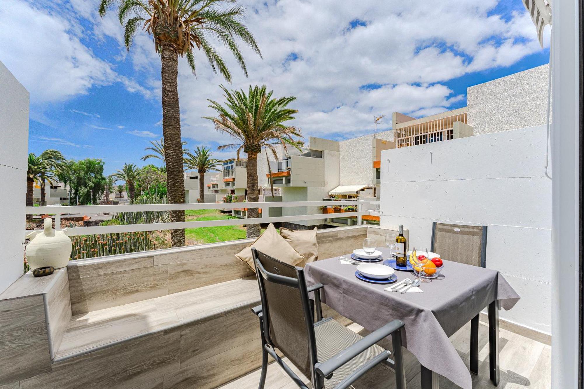 Primavera Tranquil Retreat 2-Bedroom Apartment With Balcony, Garden View & Fiber Wifi Arona  Exteriör bild